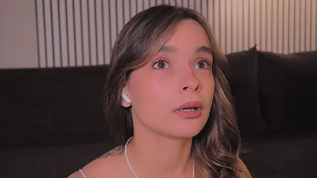 Snapshot of Bella_Alita chatting on May 2026 08:26:02 PM Bella Alita online show from May 2026 08:26:02 PM