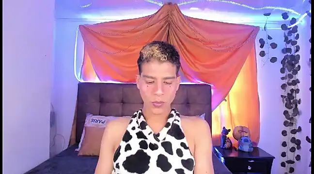 Ethan Boyy online show from March 2025 06:30:01 PM