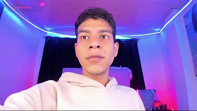 Ethan Boyy online show from May 2026 07:41:01 PM