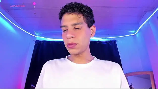 Ethan Boyy online show from May 2026 10:37:01 PM