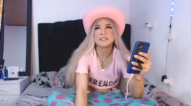 Georgina Giio online show from February 2025 04:24:02 AM