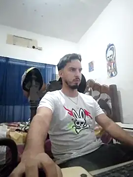 Snapshot of alejo5288 chatting on October 2025 01:11:01 AM alejo5288 online show from October 2025 01:11:01 AM