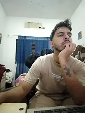 Snapshot of alejo5288 chatting on October 2025 06:16:02 AM alejo5288 online show from October 2025 06:16:02 AM