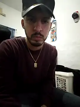 Snapshot of alejo5288 chatting on October 2025 01:39:01 AM alejo5288 online show from October 2025 01:39:01 AM