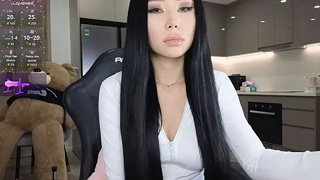 asianqueeny online show from November 2025 12:43:01 AM