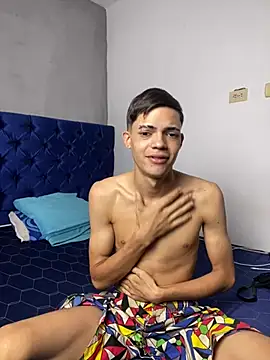 Latinos 2001 online show from July 2026 03:10:02 PM