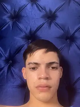 Latinos 2001 online show from July 2026 01:34:01 AM