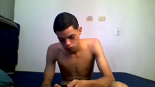 Latinos 2001 online show from July 2026 02:13:01 PM