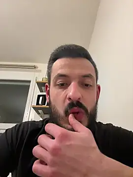 Snapshot of derbyo chatting on January 2025 09:41:01 PM derbyo online show from January 2025 09:41:01 PM