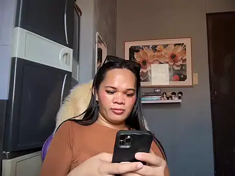 SophiaCourthaway online show from May 2026 02:18:01 AM
