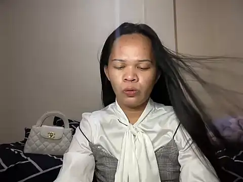 SophiaCourthaway online show from June 2026 01:48:01 PM