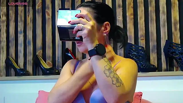 Tory Lovi online show from April 2026 04:57:02 AM