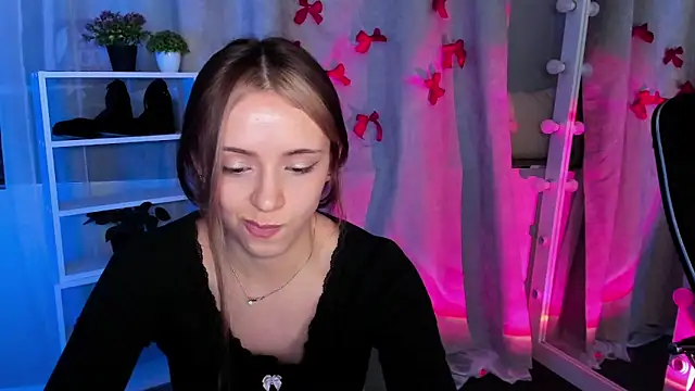 Sahara Shields online show from March 2025 01:03:02 PM