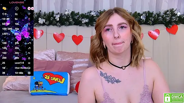 Eva  Summer online show from February 2025 01:08:01 PM