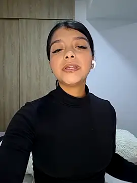 IslaBlaze online show from April 2026 12:49:02 AM