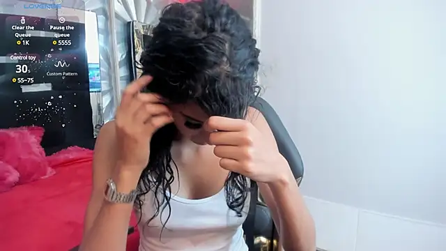 Shelley-Hack online show from March 2025 01:07:01 PM