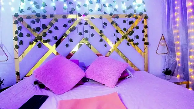 Christal Golden online show from January 2025 12:35:01 PM