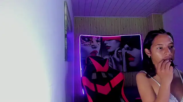 Miss sparkle00 online show from September 2025 04:45:02 AM