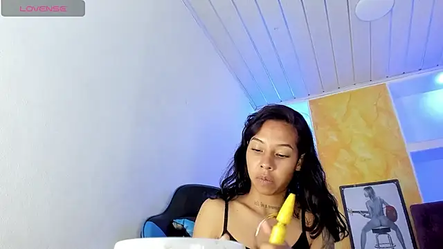 Miss sparkle00 online show from November 2025 05:10:01 AM