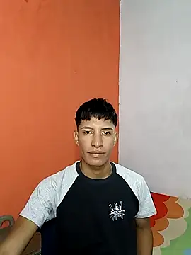 Snapshot of matteo_rivas chatting on January 2025 05:05:01 PM matteo rivas online show from January 2025 05:05:01 PM