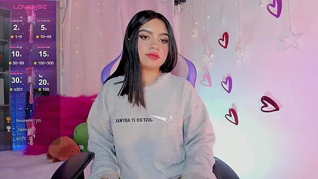 Snapshot of emma_soffia_ chatting on March 2025 08:55:01 PM emma soffia online show from March 2025 08:55:01 PM