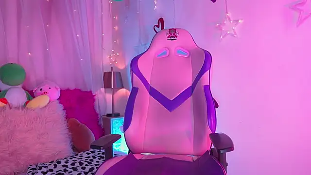 Snapshot of emma_soffia_ chatting on March 2025 06:42:02 PM emma soffia online show from March 2025 06:42:02 PM