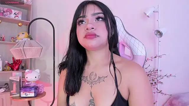 Snapshot of emma_soffia_ chatting on February 2026 03:00:01 PM emma soffia online show from February 2026 03:00:01 PM