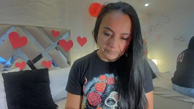 Snapshot of raquell_moore chatting on February 2025 05:07:01 PM raquell moore online show from February 2025 05:07:01 PM