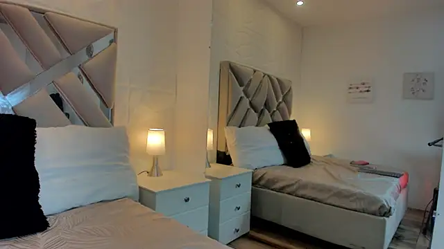 Snapshot of raquell_moore chatting on March 2025 09:17:02 AM raquell moore online show from March 2025 09:17:02 AM