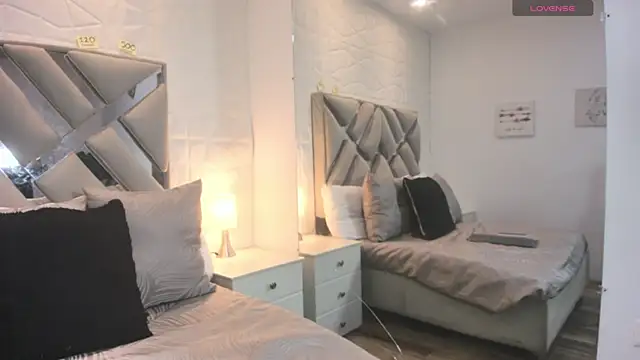 Snapshot of raquell_moore chatting on September 2025 11:29:01 PM raquell moore online show from September 2025 11:29:01 PM