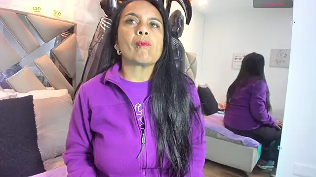 Snapshot of raquell_moore chatting on October 2025 11:32:02 AM raquell moore online show from October 2025 11:32:02 AM