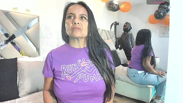 Snapshot of raquell_moore chatting on October 2025 12:11:01 AM raquell moore online show from October 2025 12:11:01 AM