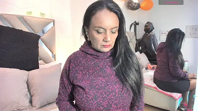 Snapshot of raquell_moore chatting on October 2025 11:54:02 AM raquell moore online show from October 2025 11:54:02 AM