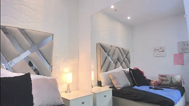 raquell moore online show from March 2026 12:11:01 PM