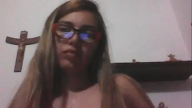 Snapshot of VittoriaTaylor chatting on January 2025 11:27:01 PM VittoriaTaylor online show from January 2025 11:27:01 PM