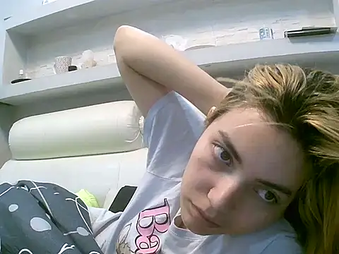 Snapshot of VittoriaTaylor chatting on October 2025 12:31:01 AM VittoriaTaylor online show from October 2025 12:31:01 AM