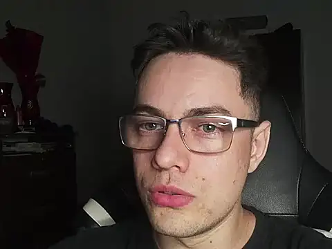 Dyllan   online show from October 2025 02:56:01 AM