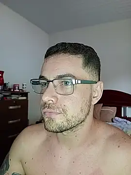 Snapshot of Dyllan__ chatting on May 2026 02:23:02 PM Dyllan online show from May 2026 02:23:02 PM