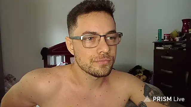 Snapshot of Dyllan__ chatting on May 2026 01:50:02 PM Dyllan online show from May 2026 01:50:02 PM