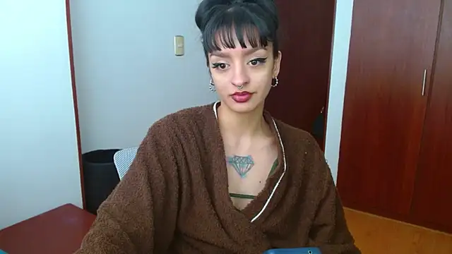 ravenvancleef online show from January 2025 05:17:01 PM