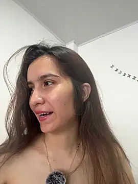 Bella still online show from May 2026 01:51:02 PM