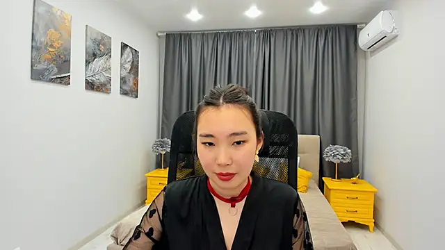 AnnaReyla online show from February 2025 04:44:01 PM