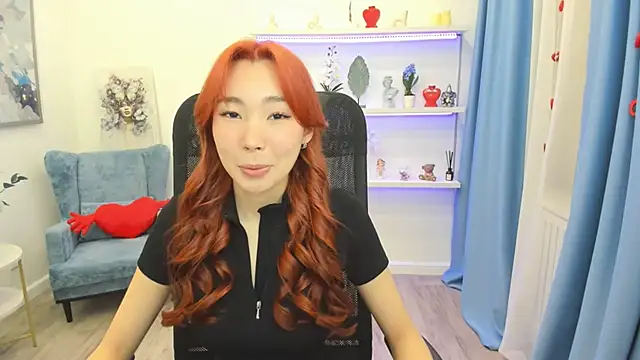 AnnaReyla online show from February 2026 06:59:02 PM