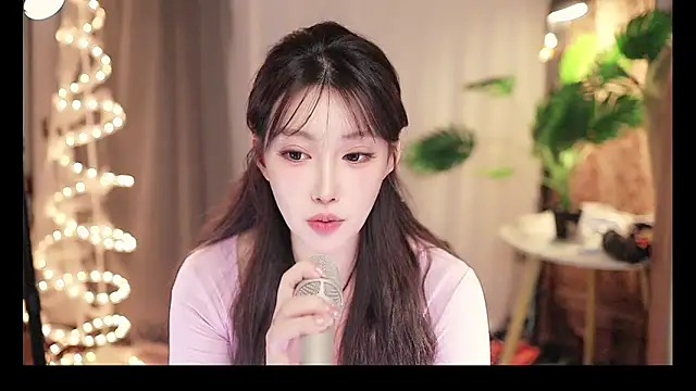 Dou-Dou-er online show from March 2025 05:18:01 PM