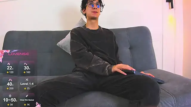 Cum hunters online show from May 2026 03:33:02 AM