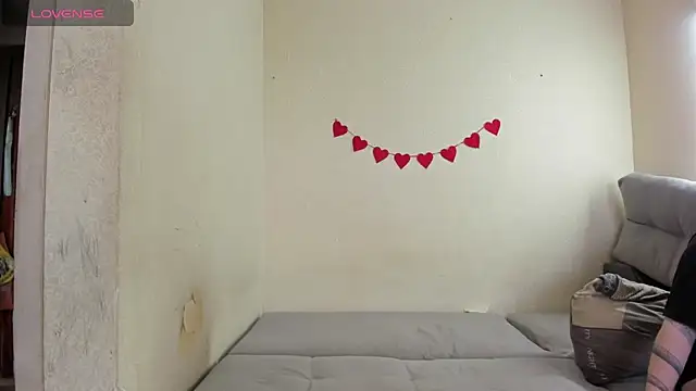 Browni Kiss online show from May 2026 05:03:01 AM