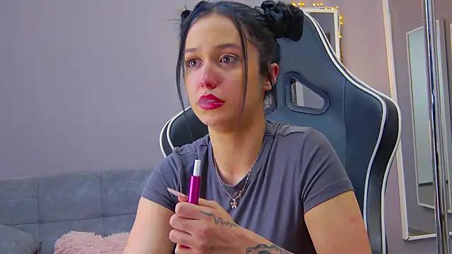 Eva Lovvia  online show from February 2025 10:21:02 PM