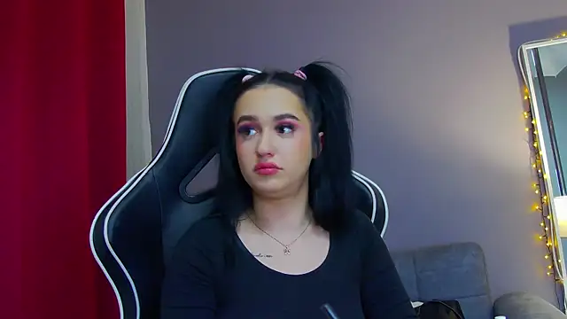 Eva Lovvia  online show from February 2025 11:04:02 PM