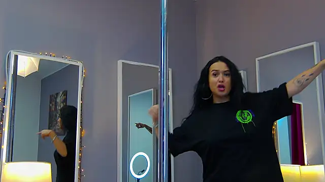 Eva Lovvia  online show from February 2025 01:43:01 AM