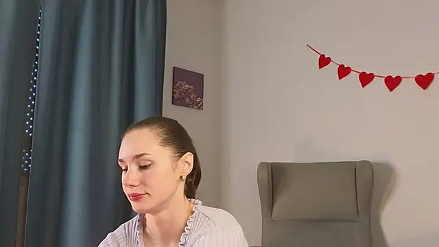 too sexxxy online show from March 2026 01:02:01 PM